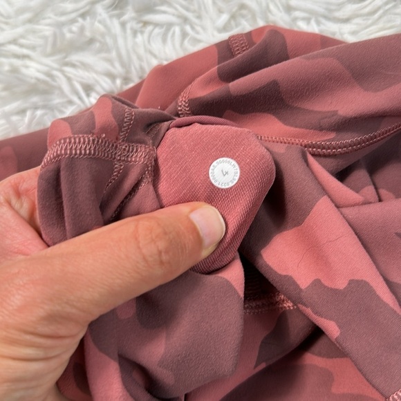 Lululemon Wunder Train High Rise Short 8" Heritage 365 Camo Brier Rose Multi - Picture 5 of 6